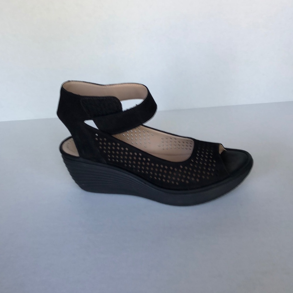 Clarks Collection, Size 8, black suede, like new.